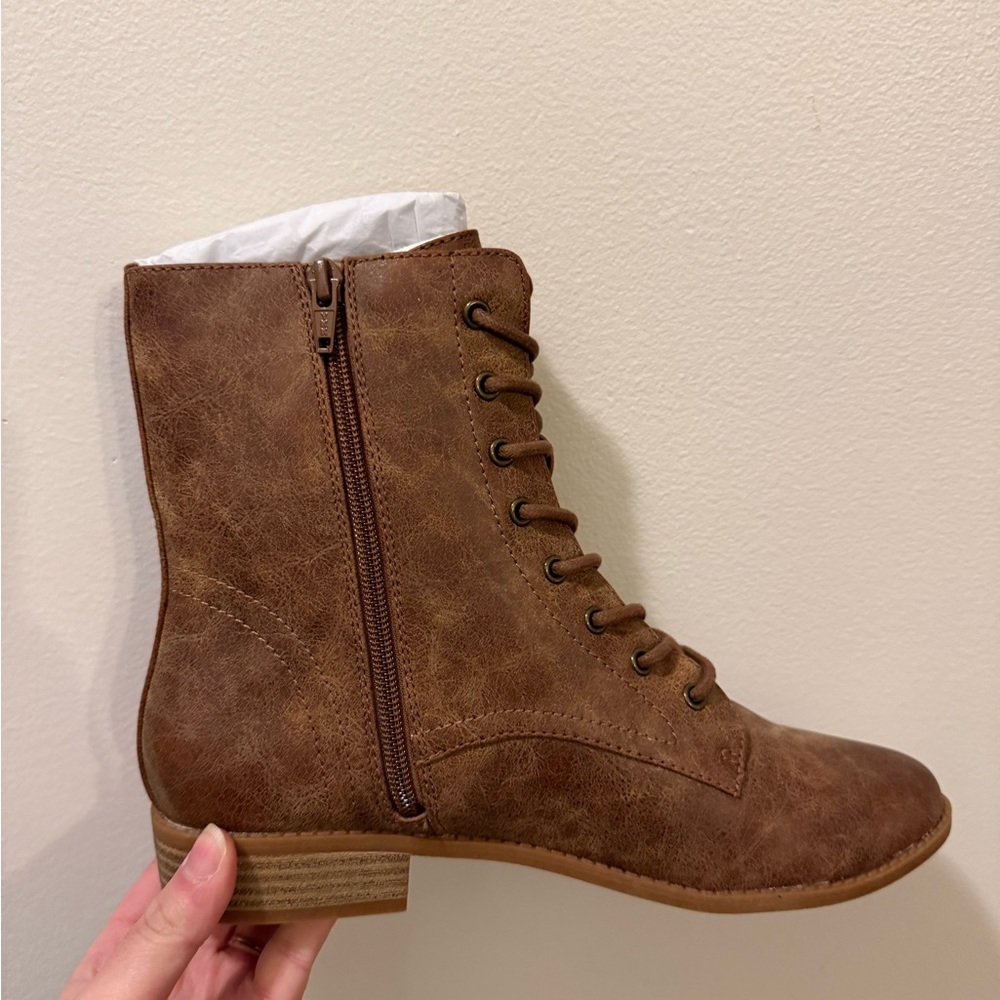 Lace up vegan leather combat boots - Picture 3 of 11